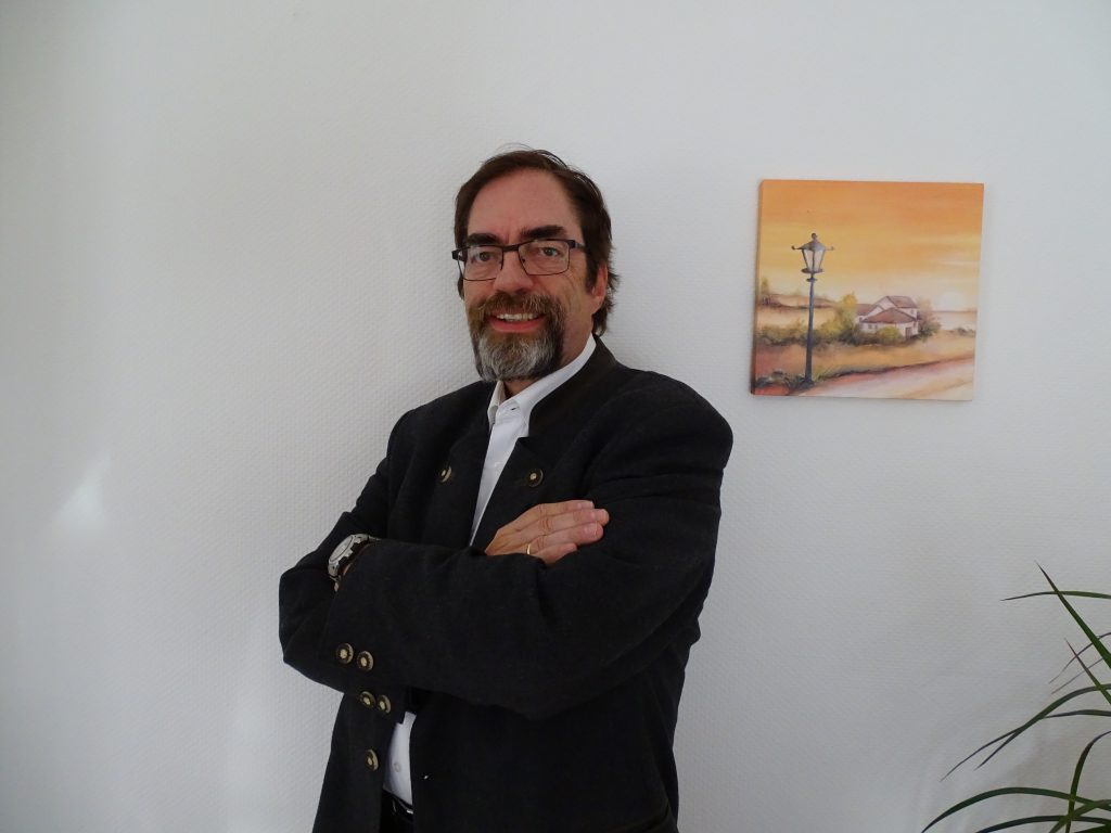 Professor Dr. Dr. hc (UA) Lothar Gellert